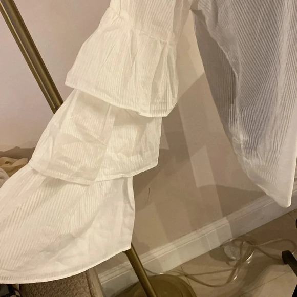 BCBGMAXAZRIA blouse size L NWOT - Picture 2 of 6